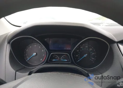 2013 Ford Focus Se z USA, uszkodzony, nr VIN 1FADP3F28DL348405